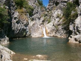 Синия вир в село Медвен 